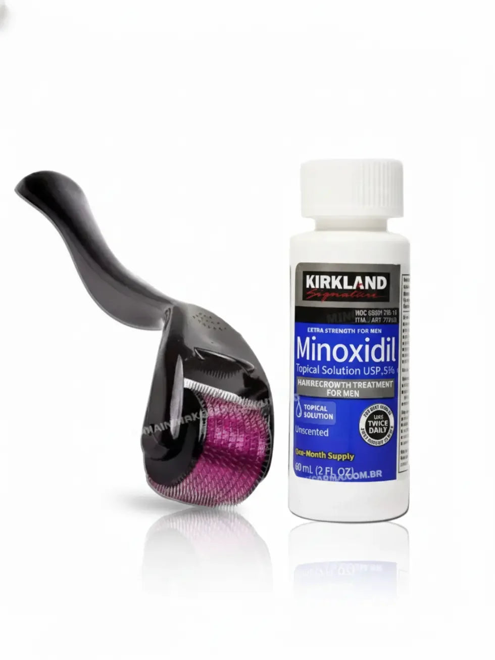 Caixa de Minoxidil kirkland original ao lado de dermaroller para tratamento capilar