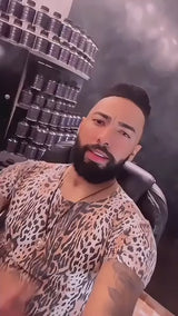 Vídeo de depoimentos reais de clientes MinoxFarma que usaram a vitamina Perfect Hair para crescimento capilar e fortalecimento dos fios